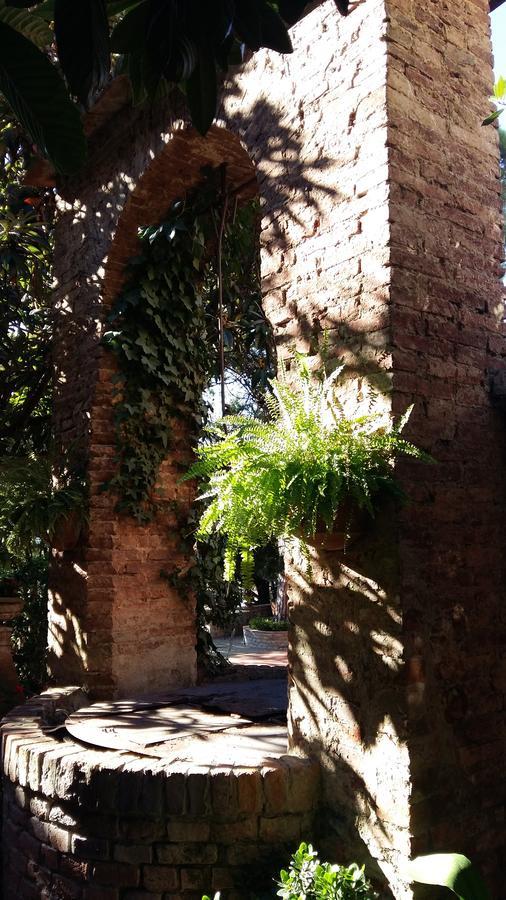 צ'רטאלדו Hotel Il Castello מראה חיצוני תמונה
