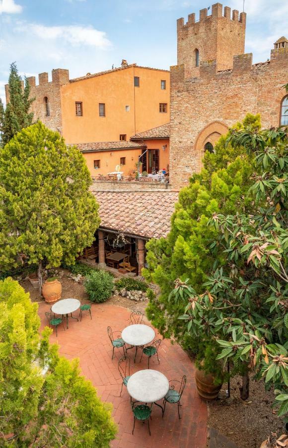צ'רטאלדו Hotel Il Castello מראה חיצוני תמונה